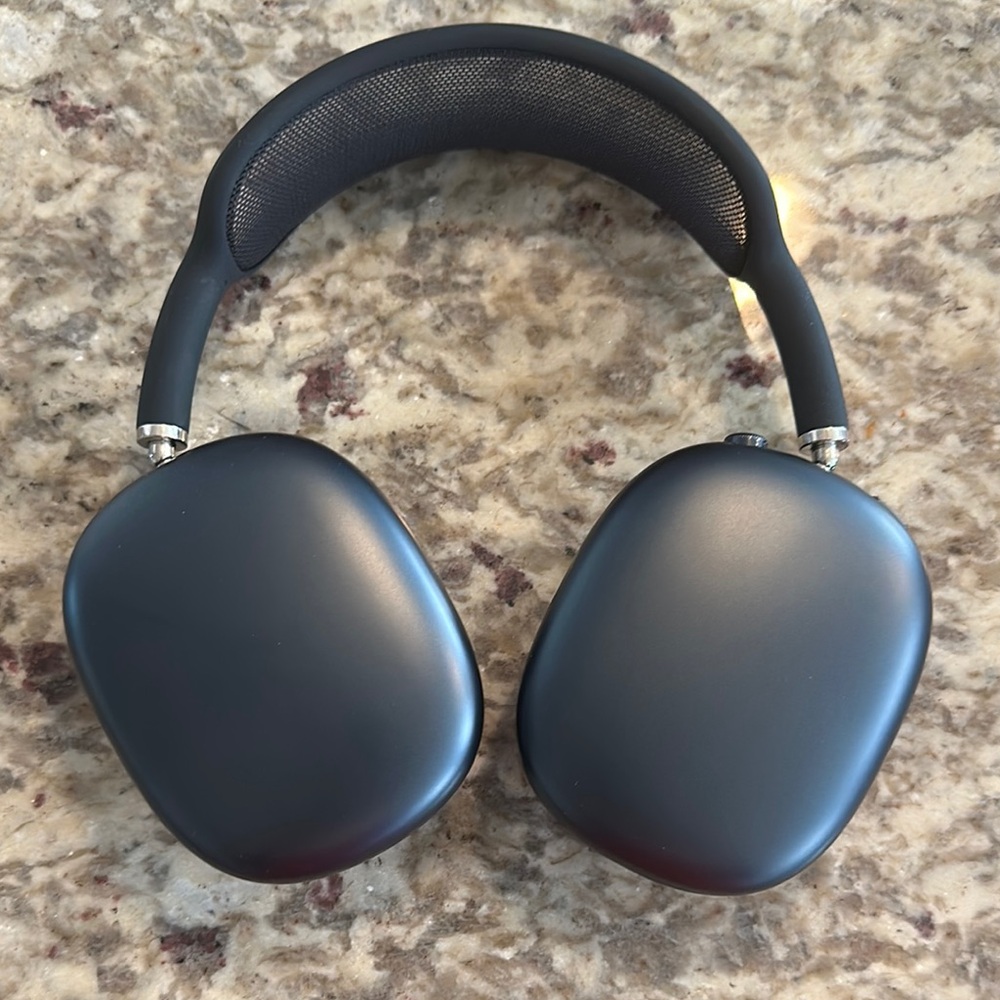 Apple Over-Ear Headphones - AirPod Max